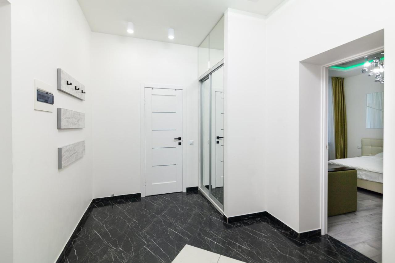 Leogrand On B Khmelnytskogo 27a شقة *